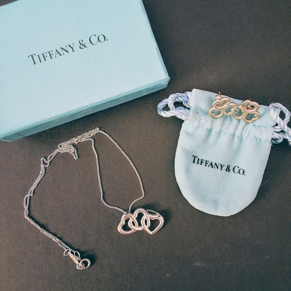 Vintage Tiffany & Co. Clover Triple Heart Earrings – Sterling Silver - Picture 4 of 7